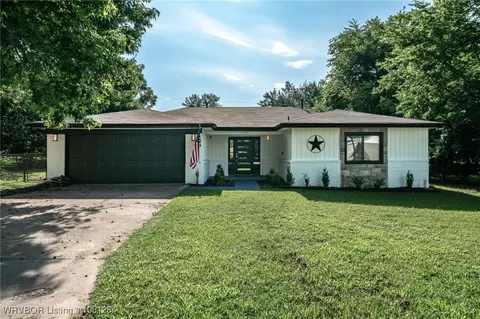 908 N 5th Ter, Barling, AR 72923