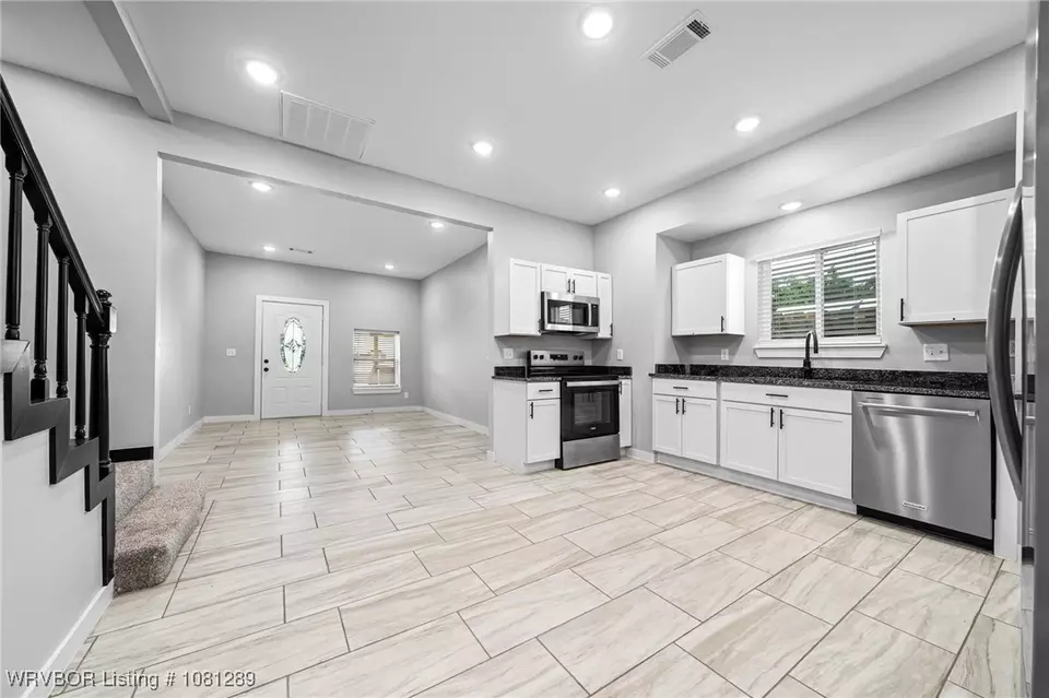 Entry Way - 2705 Hardie Ave, Fort Smith, AR 72901 photo 2 of 3