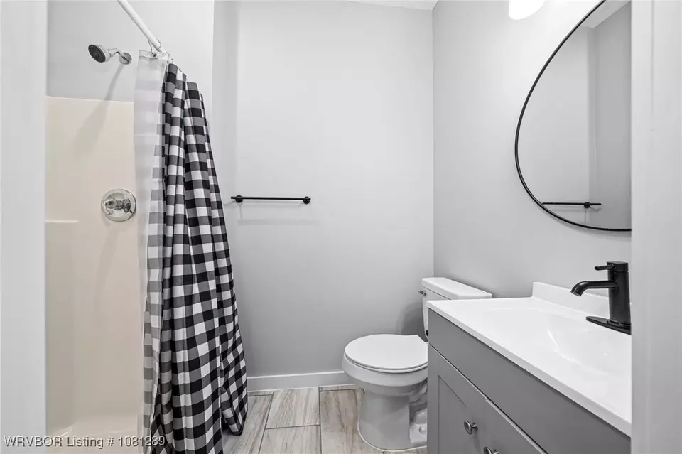 Bath - 2705 Hardie Ave, Fort Smith, AR 72901 photo 3 of 3