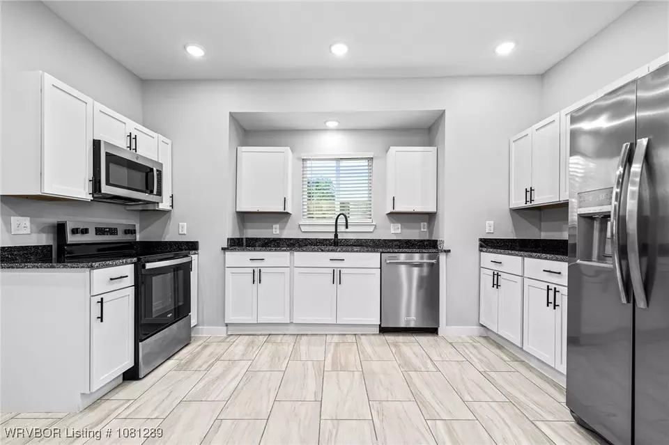 Kitchen - 2705 Hardie Ave, Fort Smith, AR 72901 photo 1 of 3