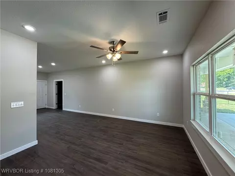806 S Ada St, Muldrow, OK 74948 photo 4