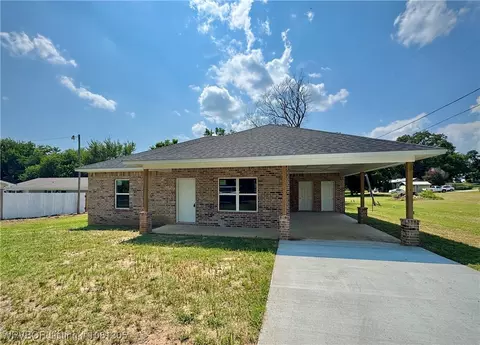 806 S Ada St, Muldrow, OK 74948
