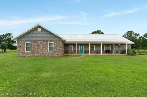 18606 Horse Pen Ln, Howe, OK 74940
