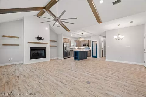 Living - 1800 Ebbing Loop, Barling, AR 72923 photo 3 of 4