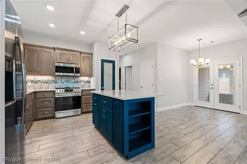 Kitchen - 1800 Ebbing Loop, Barling, AR 72923 photo 2 of 3