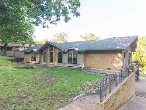 2905 S 58th St, Fort Smith, AR 72903 photo 2