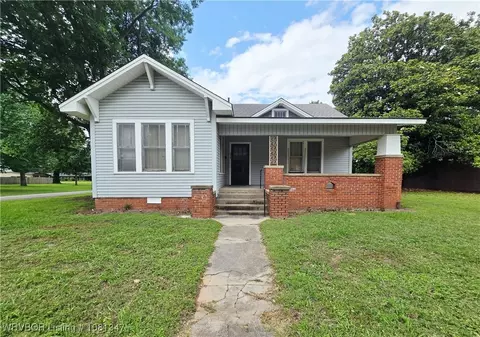 313 W Main St, Paris, AR 72855