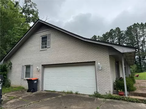 Exterior - 6116 Dakotah Dr, Fort Smith, AR 72916 photo 3 of 5