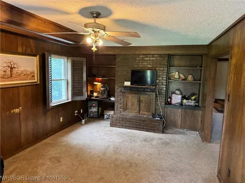 Living - 6116 Dakotah Dr, Fort Smith, AR 72916 photo 1 of 5