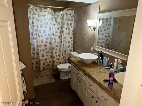 Bath - 6116 Dakotah Dr, Fort Smith, AR 72916 photo 2 of 2