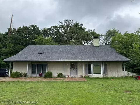 6116 Dakotah Dr, Fort Smith, AR 72916