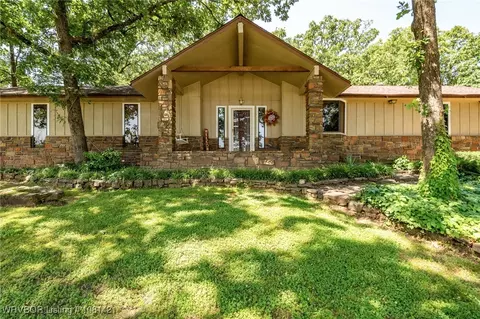 Exterior - 2900 Fincastle Dr, Fort Smith, AR 72908 photo 2 of 12