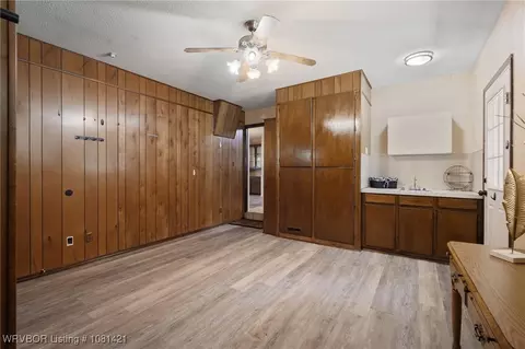 Entry Way - 2900 Fincastle Dr, Fort Smith, AR 72908 photo 4 of 4