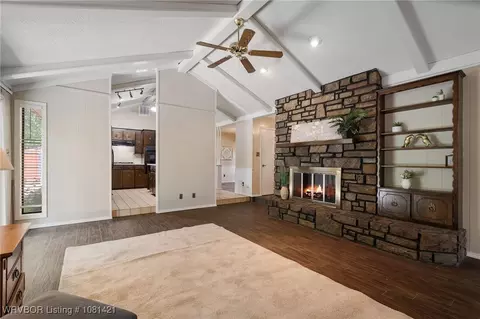Living - 2900 Fincastle Dr, Fort Smith, AR 72908 photo 2 of 3