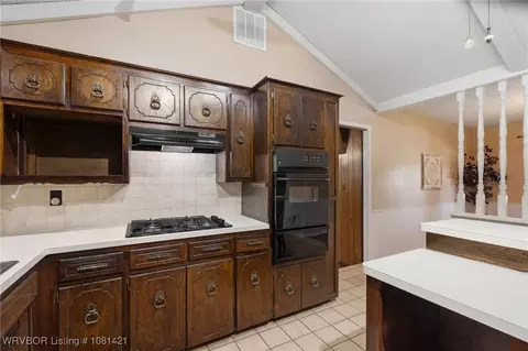 Kitchen - 2900 Fincastle Dr, Fort Smith, AR 72908 photo 3 of 3