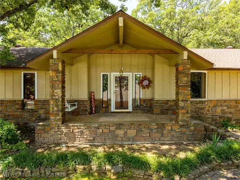 Exterior - 2900 Fincastle Dr, Fort Smith, AR 72908 photo 3 of 12