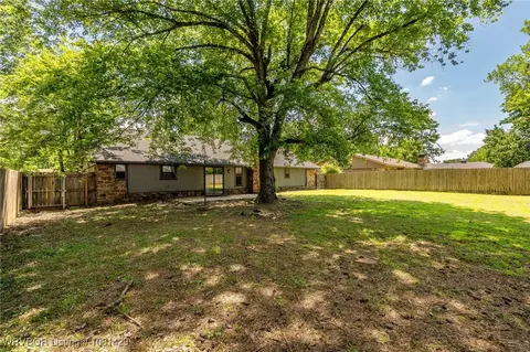 Exterior - 2800 97th Cir, Fort Smith, AR 72903 photo 5 of 9