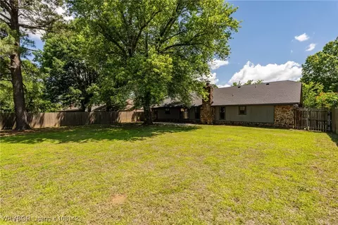 Exterior - 2800 97th Cir, Fort Smith, AR 72903 photo 7 of 9