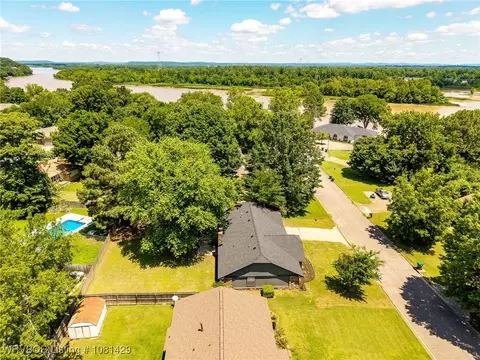 View/Area - 2800 97th Cir, Fort Smith, AR 72903 photo 3 of 7