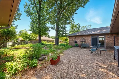 10900 Hunters Pt, Fort Smith, AR 72903 photo 3