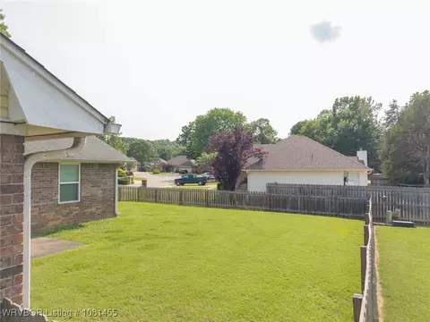 9608 Bryn Mawr Cir, Fort Smith, AR 72908 photo 3