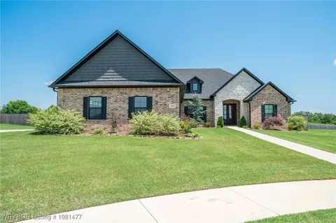 4121 Surrey Ct, Fort Smith, AR 72903