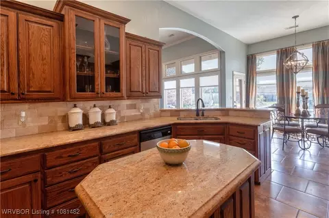 Kitchen - 3020 Brighton Pointe, Fort Smith, AR 72903 photo 4 of 5