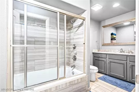 Bath - 2121 Garner Ln, Fort Smith, AR 72901 photo 4 of 5