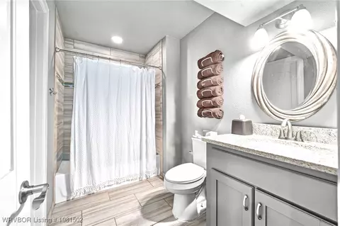 Bath - 2121 Garner Ln, Fort Smith, AR 72901 photo 5 of 5
