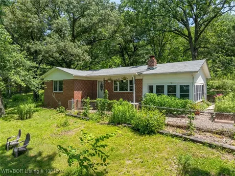 1310 Pigeon Creek Rd, Mountainburg, AR 72946