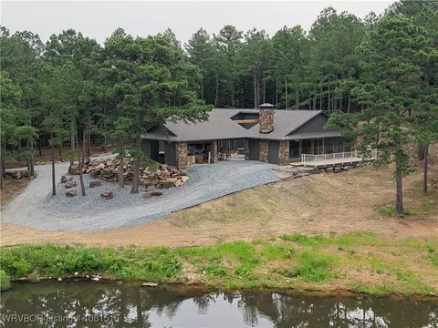 28574 Pocahontas Rd, Wister, OK 74966