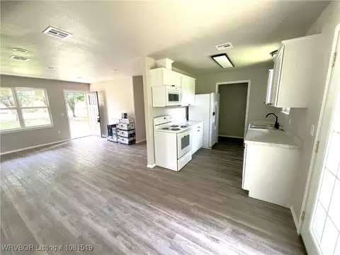 471925 807 Rd, Stilwell, OK 74960 photo 16