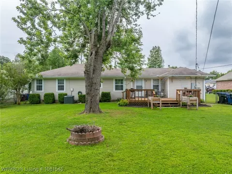 Exterior - 3909 S Q St, Fort Smith, AR 72903 photo 7 of 13