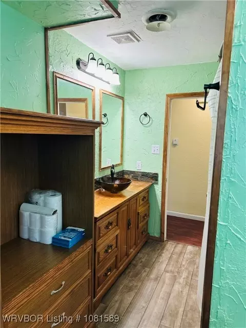 Bath - 1301 9th St, Barling, AR 72923 photo 2 of 4