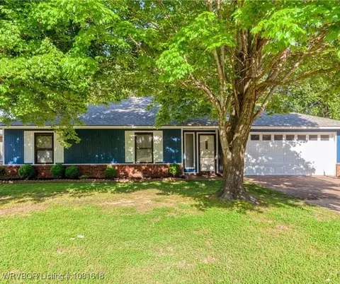 8617 S 15th St, Fort Smith, AR 72908