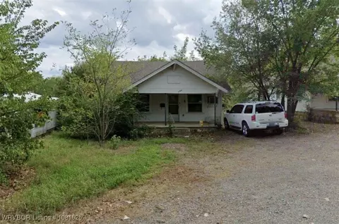507-509 511 Avenue C, Heavener, OK 74937