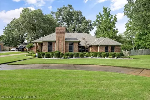 10013 Foxboro Rd, Fort Smith, AR 72903