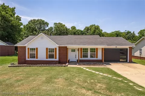 607 Boulder Dr, Van Buren, AR 72956