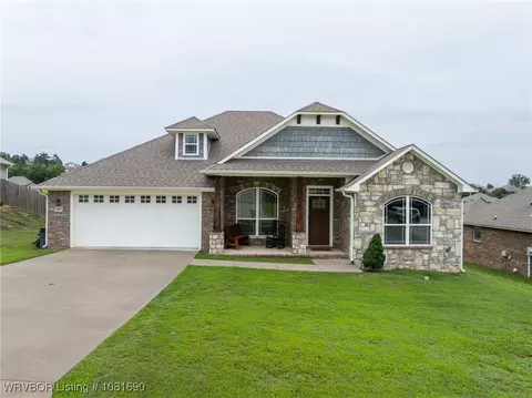 2207 Lisa Ln, Van Buren, AR 72956