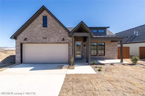 7627 Woodbine Ln, Fort Smith, AR 72916