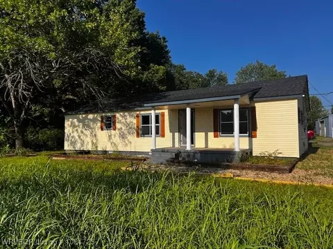 310 Butler St, Lavaca, AR 72941