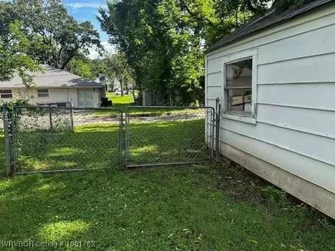 2209 S S St, Fort Smith, AR 72901 photo 45