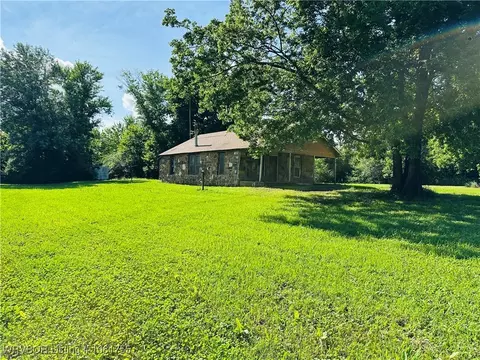 3329 Furry Way, Van Buren, AR 72956