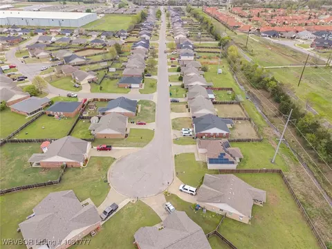 View/Area - 7700 Huntington Way, Fort Smith, AR 72916 photo 2 of 3