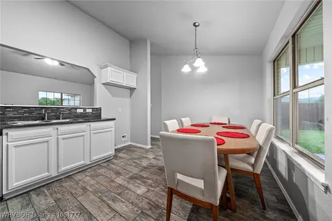 Dining - 7700 Huntington Way, Fort Smith, AR 72916 photo 1 of 3