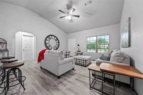 Entry Way - 7700 Huntington Way, Fort Smith, AR 72916 photo 2 of 3