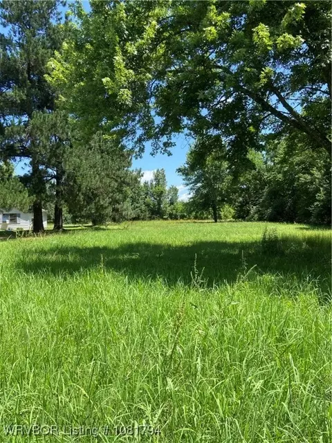 72 W Main St, Lavaca, AR 72941