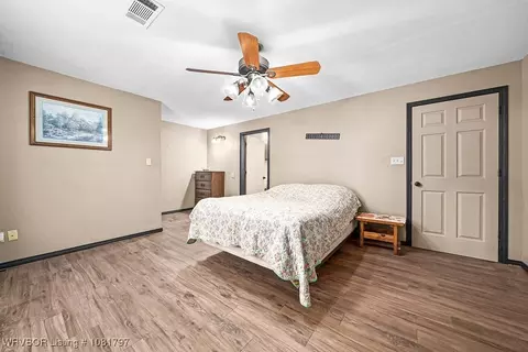 Bedroom - 809 Broadway St, Mansfield, AR 72944 photo 2 of 3
