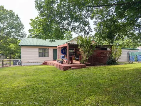 Exterior - 809 Broadway St, Mansfield, AR 72944 photo 8 of 17