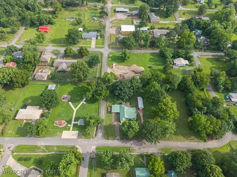 View/Area - 809 Broadway St, Mansfield, AR 72944 photo 8 of 9